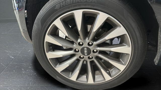 Used 2020 Lincoln Navigator L Reserve w/ Luxury Package AWD/4WD image 39