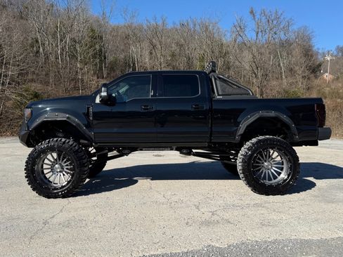 Used 2021 Ford F250 Lariat image 8