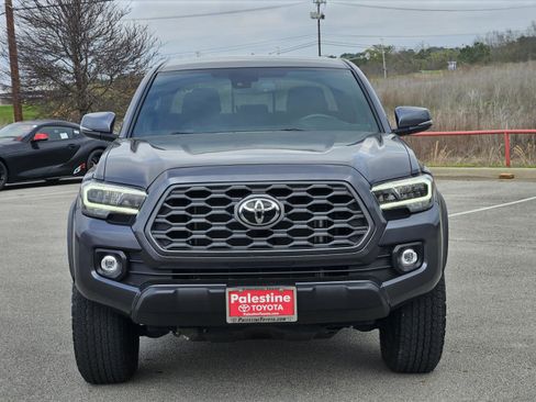 Used 2023 Toyota Tacoma TRD Off-Road image 2