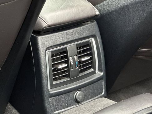 Used 2016 BMW M4 Convertible image 13