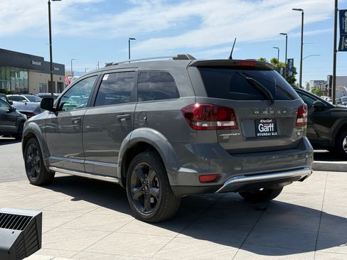 Used 2020 Dodge Journey Crossroad FWD image 7