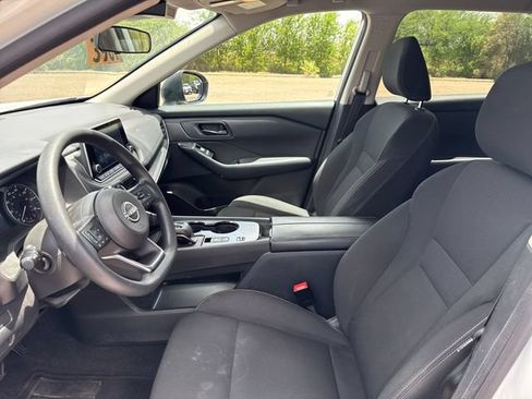 Certified 2024 Nissan Rogue S FWD image 9