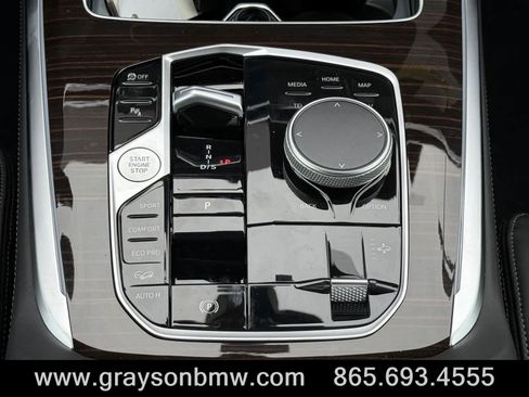 Used 2025 BMW X7 xDrive40i image 21