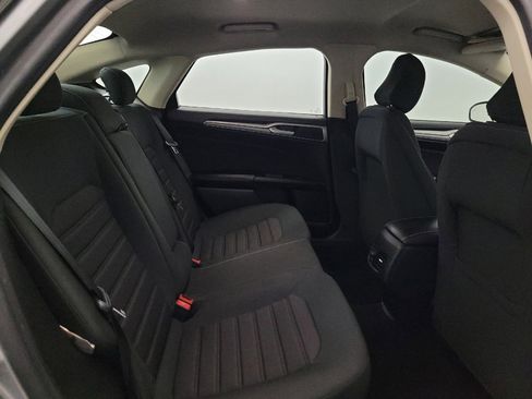 Used 2020 Ford Fusion SE FWD image 19