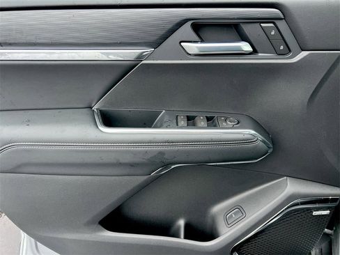 New 2026 GMC Acadia Elevation image 19