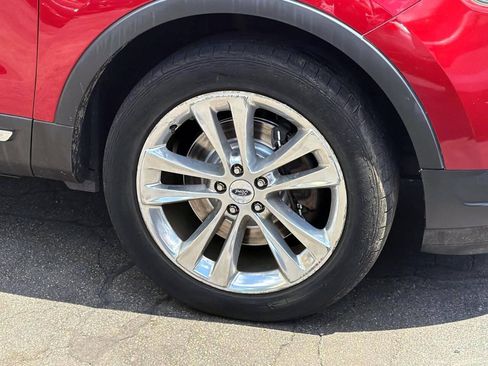 Used 2018 Ford Explorer XLT w/ Equipment Group 201A AWD/4WD image 7