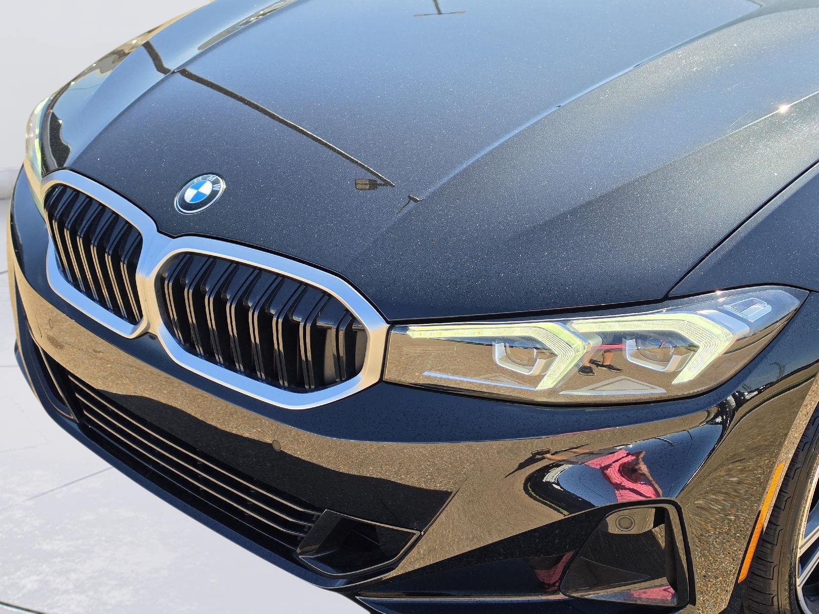 Used 2024 BMW 330i xDrive Sedan w/ Premium Package AWD/4WD image 9