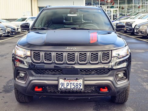 Used 2024 Jeep Compass Trailhawk image 18