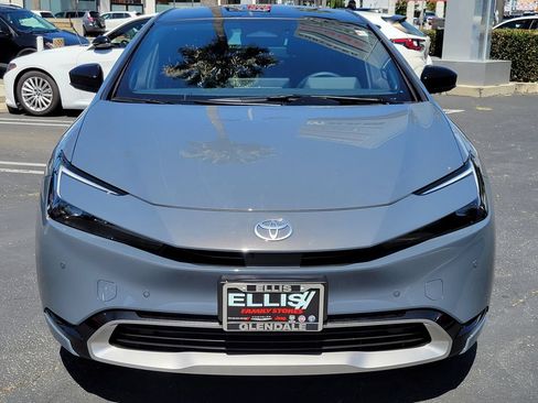 Used 2025 Toyota Prius Plug-In Hybrid w/ Limited Premium Package FWD image 30