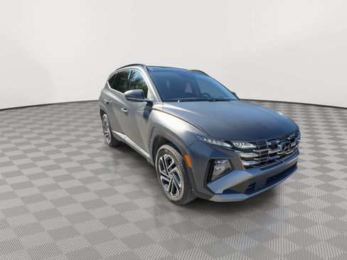 Used 2025 Hyundai Tucson Limited AWD/4WD image 2