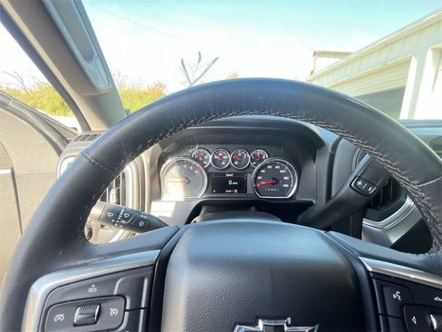 Used 2022 Chevrolet Silverado 1500 RST w/ LPO, Blackout Package image 15