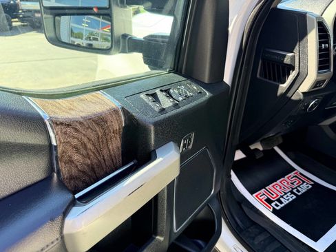 Used 2019 Ford F250 Lariat w/ Lariat Ultimate Package image 19