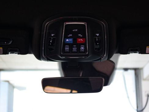 Certified 2026 Jeep Grand Cherokee Limited w/ Limited Altitude Package AWD/4WD image 20