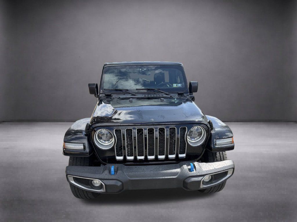 Used 2023 Jeep Wrangler Unlimited Sahara w/ Cold Weather Group AWD/4WD image 6