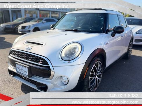 Used 2017 MINI Cooper S FWD image 1
