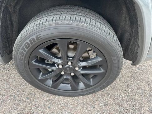 Used 2021 Jeep Grand Cherokee Laredo X AWD/4WD image 6