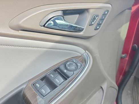 Used 2019 Chevrolet Malibu Premier w/ Sun and Wheel Package FWD image 11