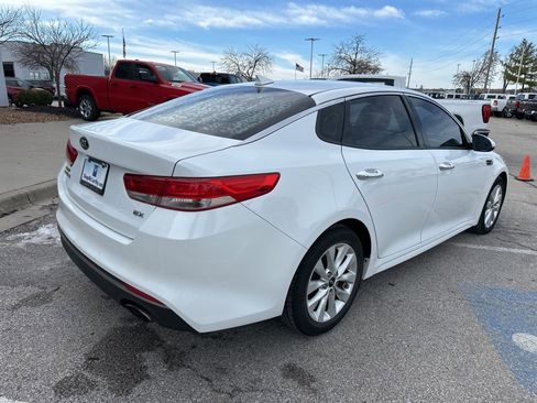 Used 2017 Kia Optima EX image 30