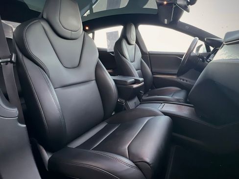 Used 2019 Tesla Model S Long Range image 28