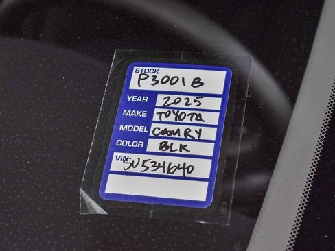 Used 2025 Toyota Camry Hybrid image 27