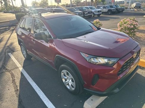 Used 2020 Toyota RAV4 LE w/ Carpet Mat Package AWD/4WD image 12