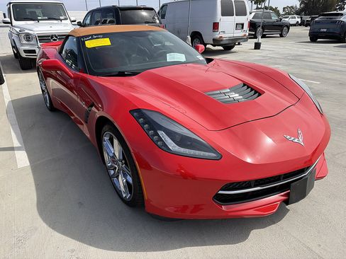 Used 2016 Chevrolet Corvette Stingray Convertible RWD image 3