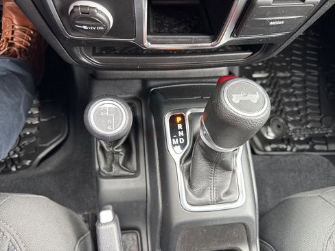 Used 2021 Jeep Wrangler Unlimited Sport AWD/4WD image 24
