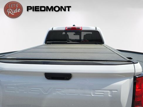 Used 2023 Chevrolet Colorado Trail Boss w/ Technology Package image 16