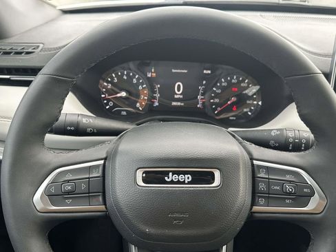 Used 2023 Jeep Compass Limited image 20
