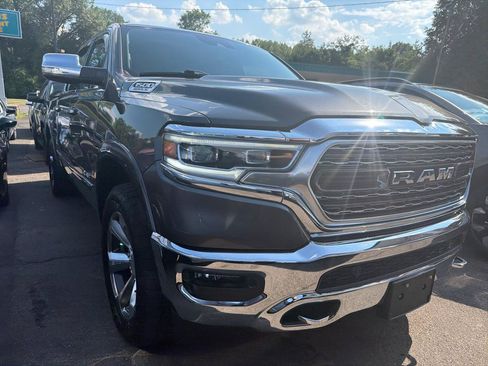 Used 2019 RAM 1500 Limited AWD/4WD image 3