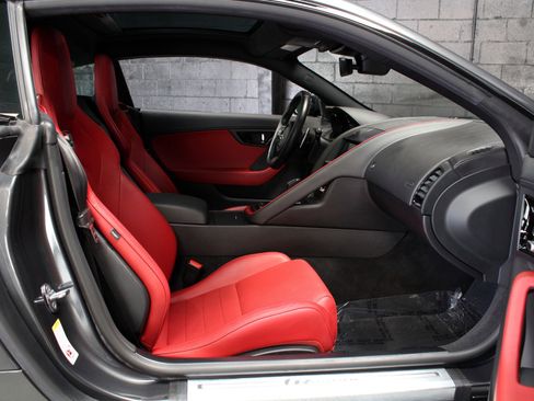 Used 2020 Jaguar F-TYPE R-Dynamic image 41