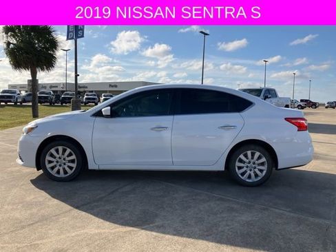 Used 2019 Nissan Sentra S image 4