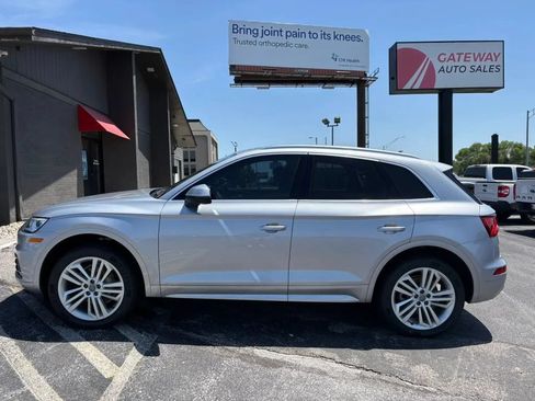 Used 2018 Audi Q5 2.0T Premium Plus w/ Premium Plus Package AWD/4WD image 2