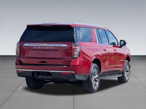 Used 2021 Chevrolet Suburban LT AWD/4WD image 5