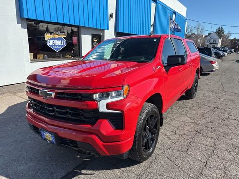 Used 2022 Chevrolet Silverado 1500 RST image 2