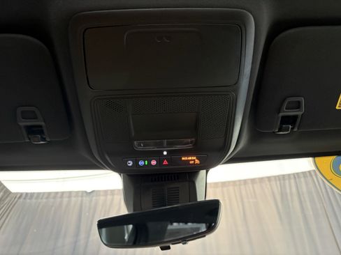 Used 2025 Chevrolet Equinox LT w/ Convenience Package II FWD image 18