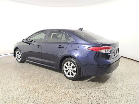 Used 2025 Toyota Corolla LE image 7