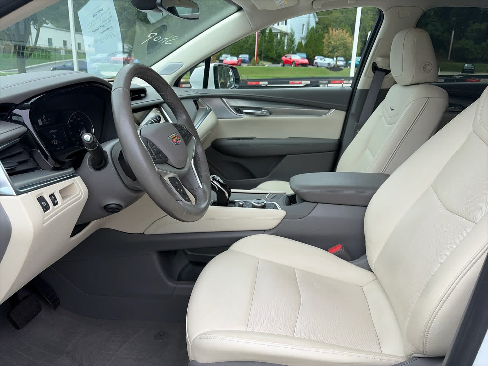 Used 2024 Cadillac XT5 Premium Luxury AWD/4WD image 12