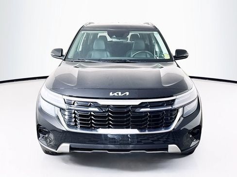 Certified 2025 Kia Seltos EX w/ EX Sunroof Package AWD/4WD image 2