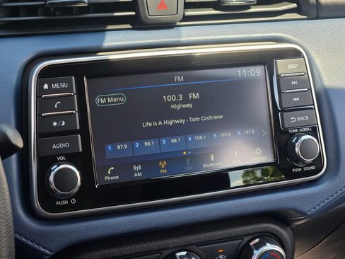 Used 2025 Nissan Versa SV w/ Trunk Package FWD image 22