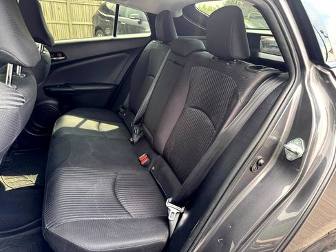 Used 2018 Toyota Prius Two image 7