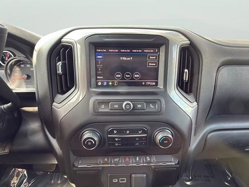 Used 2021 Chevrolet Silverado 1500 Custom Trail Boss w/ Safety Confidence Package AWD/4WD image 18