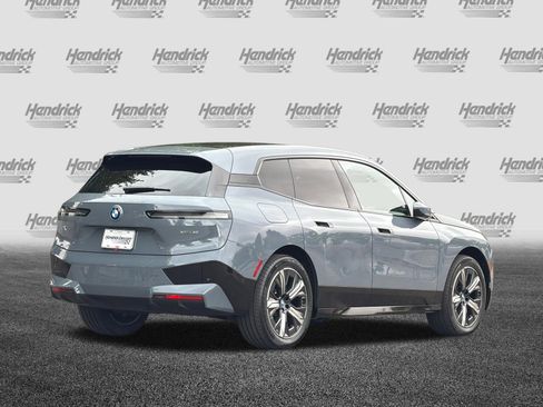 Used 2025 BMW iX xDrive50 w/ Premium Package AWD/4WD image 5