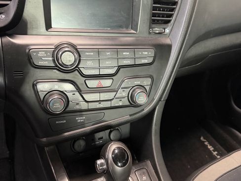 Used 2011 Kia Optima EX w/ Hybrid Premium Technology Pkg image 12