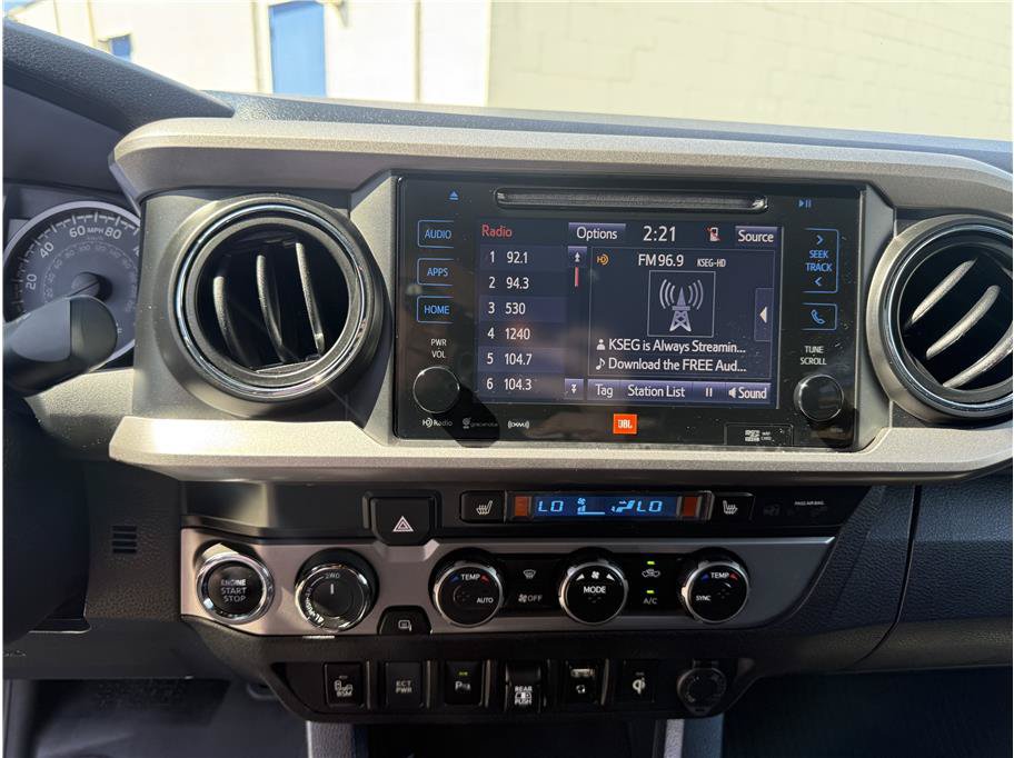 Used 2019 Toyota Tacoma Limited AWD/4WD image 26