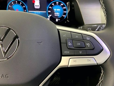 Used 2025 Volkswagen Atlas Cross Sport SE image 19