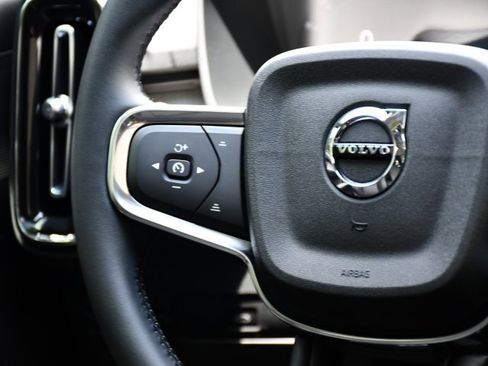 New 2025 Volvo XC40 B5 Plus w/ Protection Package Premier image 21