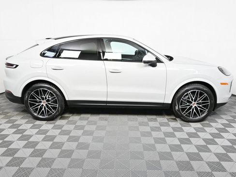 Certified 2026 Porsche Cayenne Coupe AWD/4WD image 27