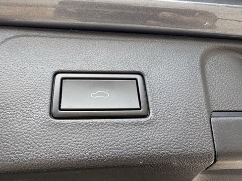 Used 2019 Volkswagen Atlas SE FWD image 29