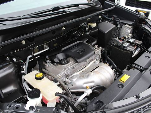 Used 2014 Toyota RAV4 XLE image 32